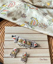 Alankaar Gaj Necklace With Vilandi Stone